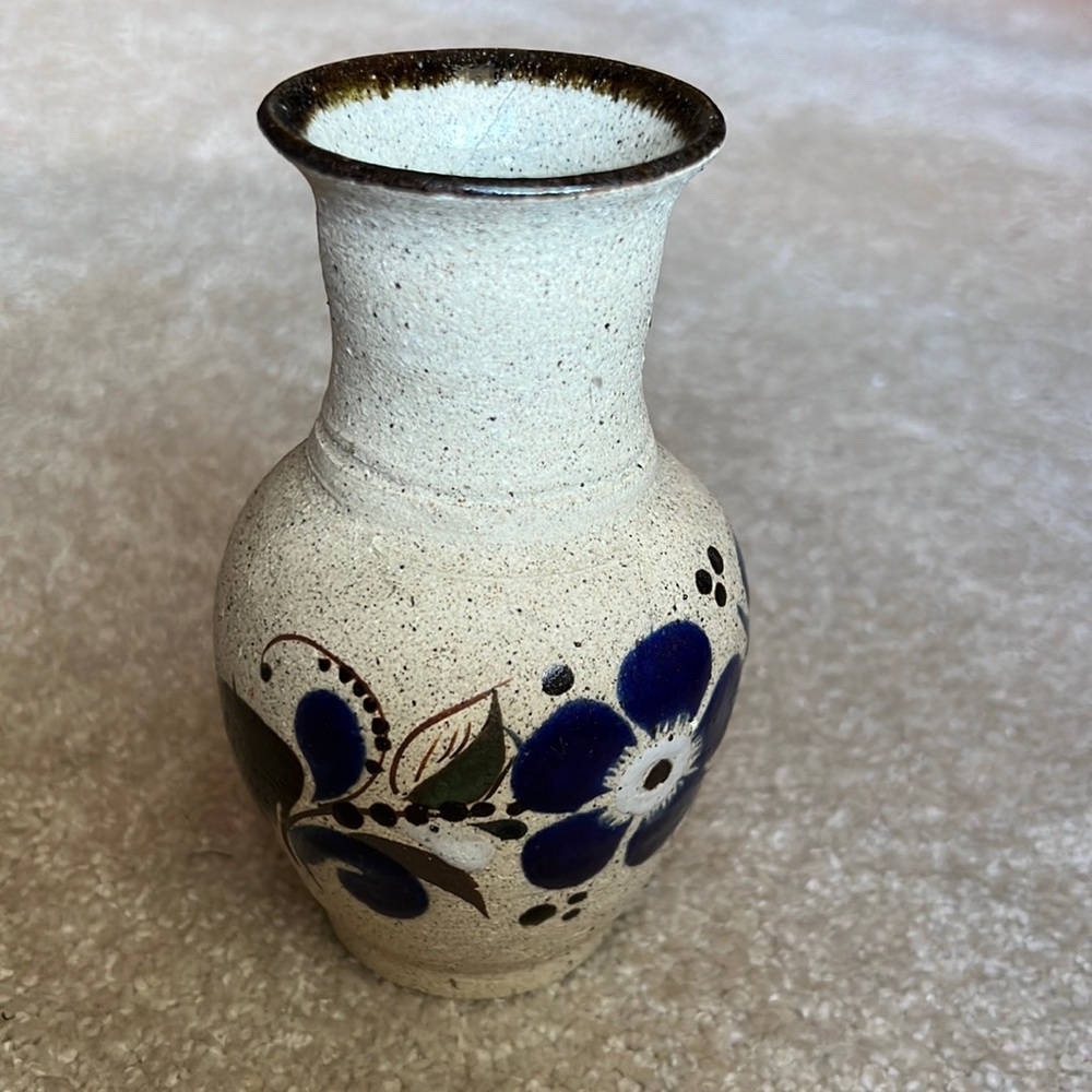 Cute pottery vase. Painted floral